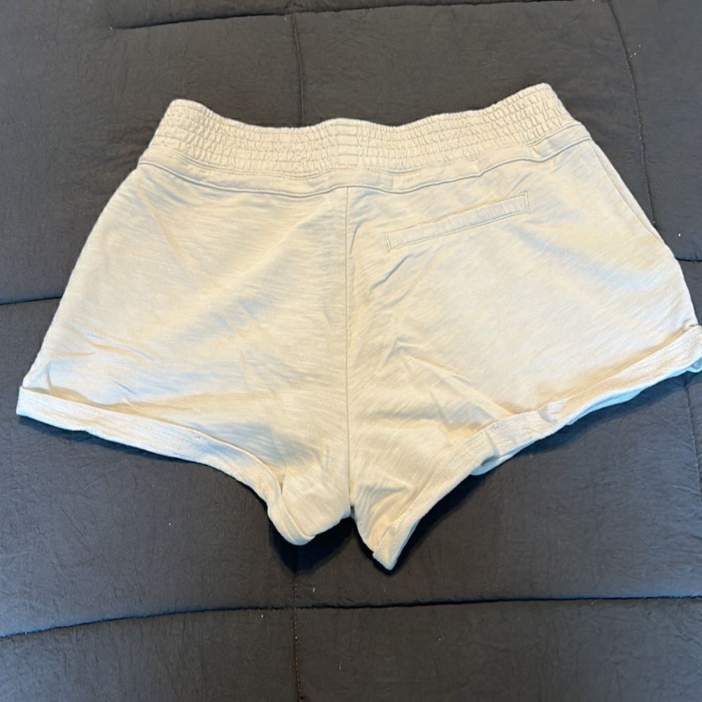 Express Shorts - Picture 4 of 5